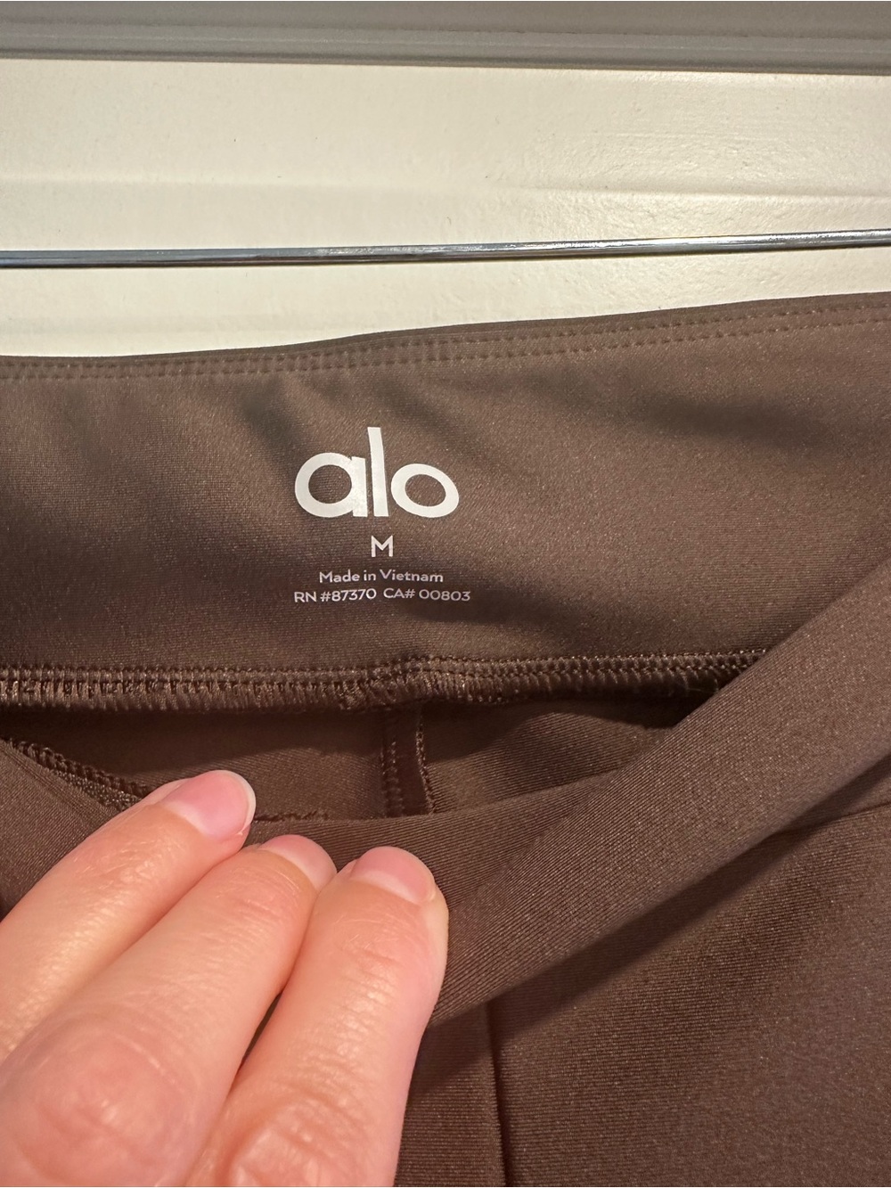 ALO Yoga Airlift Cropped - Picture 3 of 4